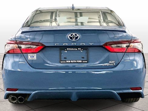 Used 2023 Toyota Camry SE image 4