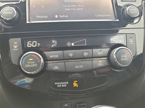 Used 2017 Nissan Rogue Sport SL image 24