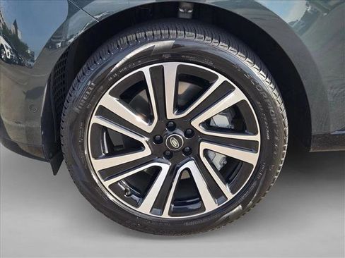 Used 2023 Land Rover Range Rover SE image 23