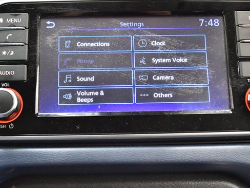 Used 2025 Nissan Versa SV image 25