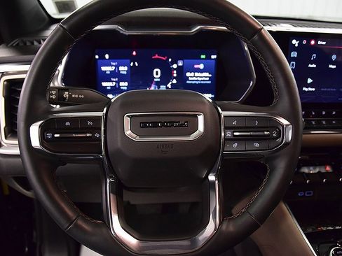 Used 2023 GMC Canyon Denali image 19