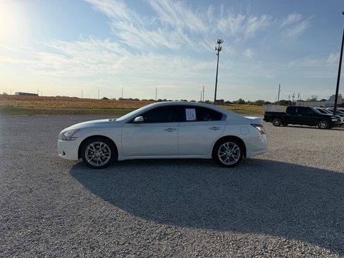 Used 2014 Nissan Maxima 3.5 SV w/ Premium Package FWD image 6