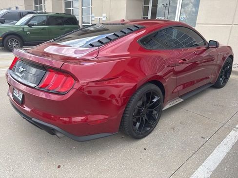 Used 2019 Ford Mustang Coupe image 4