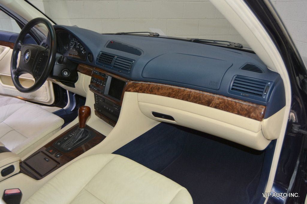 Used 2000 BMW 740iL RWD image 16