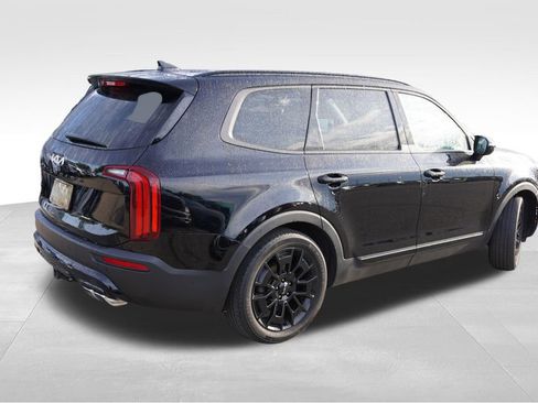 Certified 2022 Kia Telluride SX w/ SX Prestige Package AWD/4WD image 3