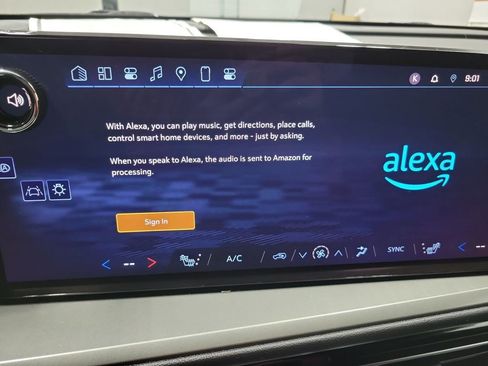 Used 2024 Chevrolet Traverse LT image 6