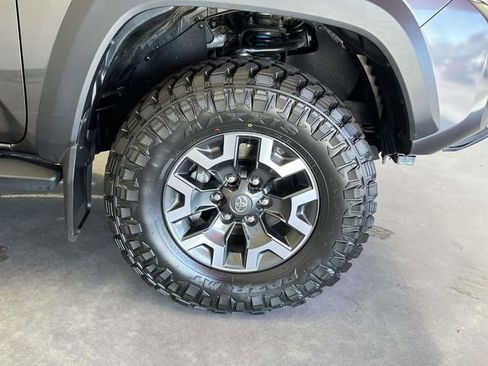 Certified 2021 Toyota Tacoma TRD Off-Road w/ Technology Package image 11