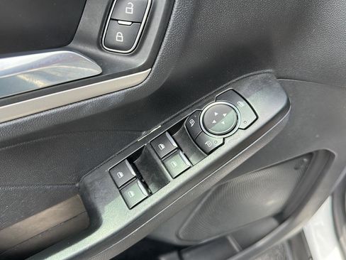 Used 2021 Ford Escape SEL image 19