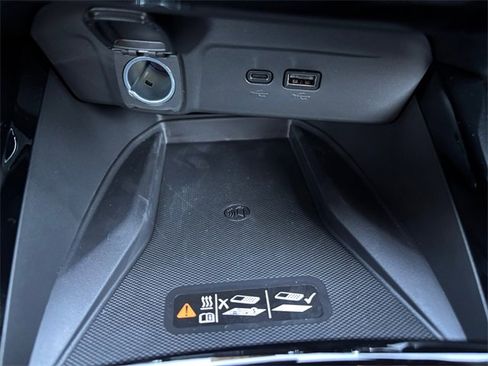 New 2026 Chevrolet Trax RS w/ Sunroof Package image 21