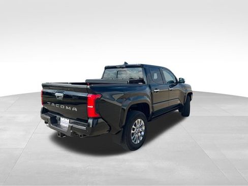 Used 2025 Toyota Tacoma Limited AWD/4WD image 11