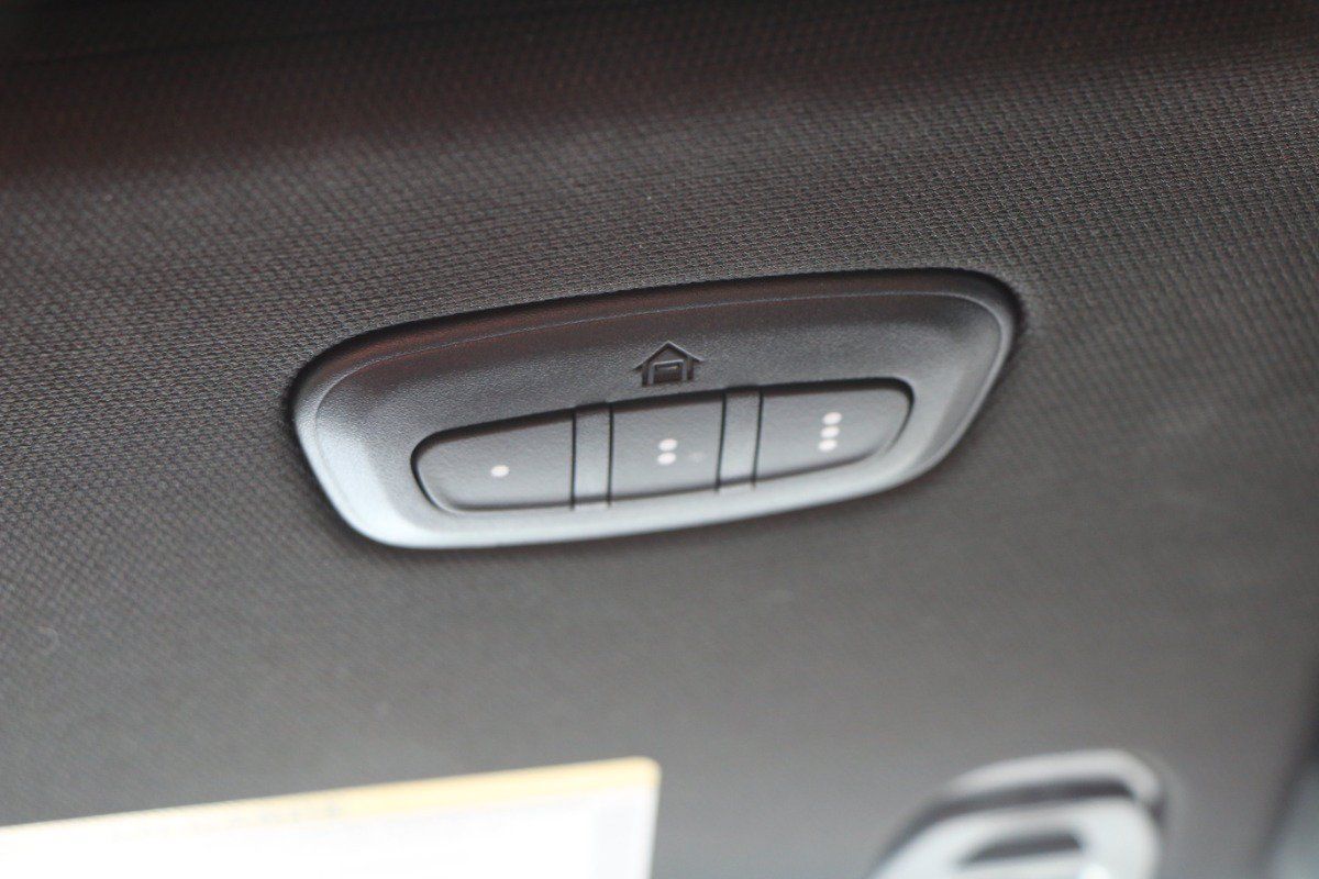 Used 2022 RAM 1500 Laramie AWD/4WD image 26