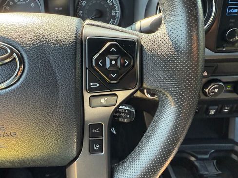 Used 2019 Toyota Tacoma TRD Sport w/ Technology Package AWD/4WD image 14