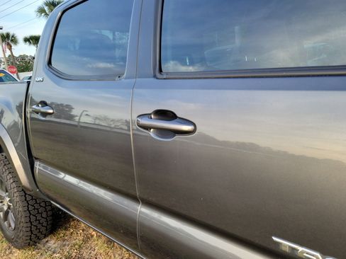 Used 2021 Toyota Tacoma SR5 image 12