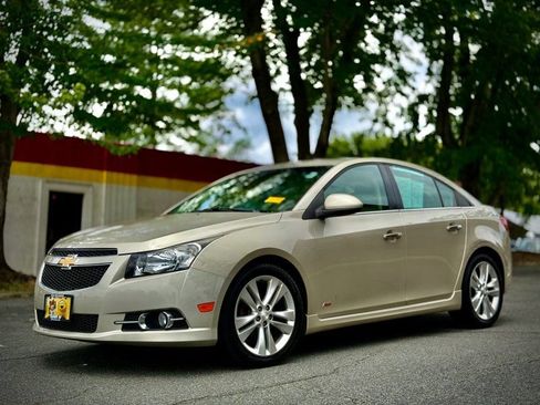 Used 2013 Chevrolet Cruze LTZ w/ RS Package FWD image 3