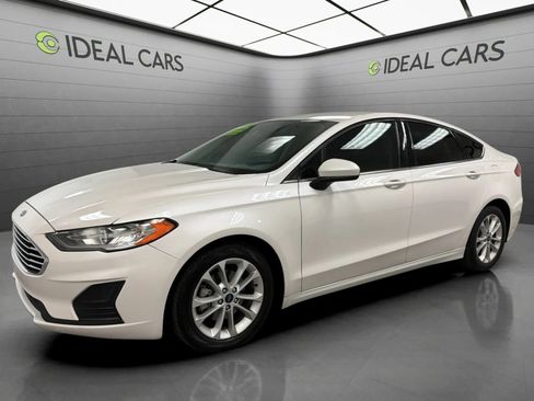 Used 2020 Ford Fusion SE FWD image 1
