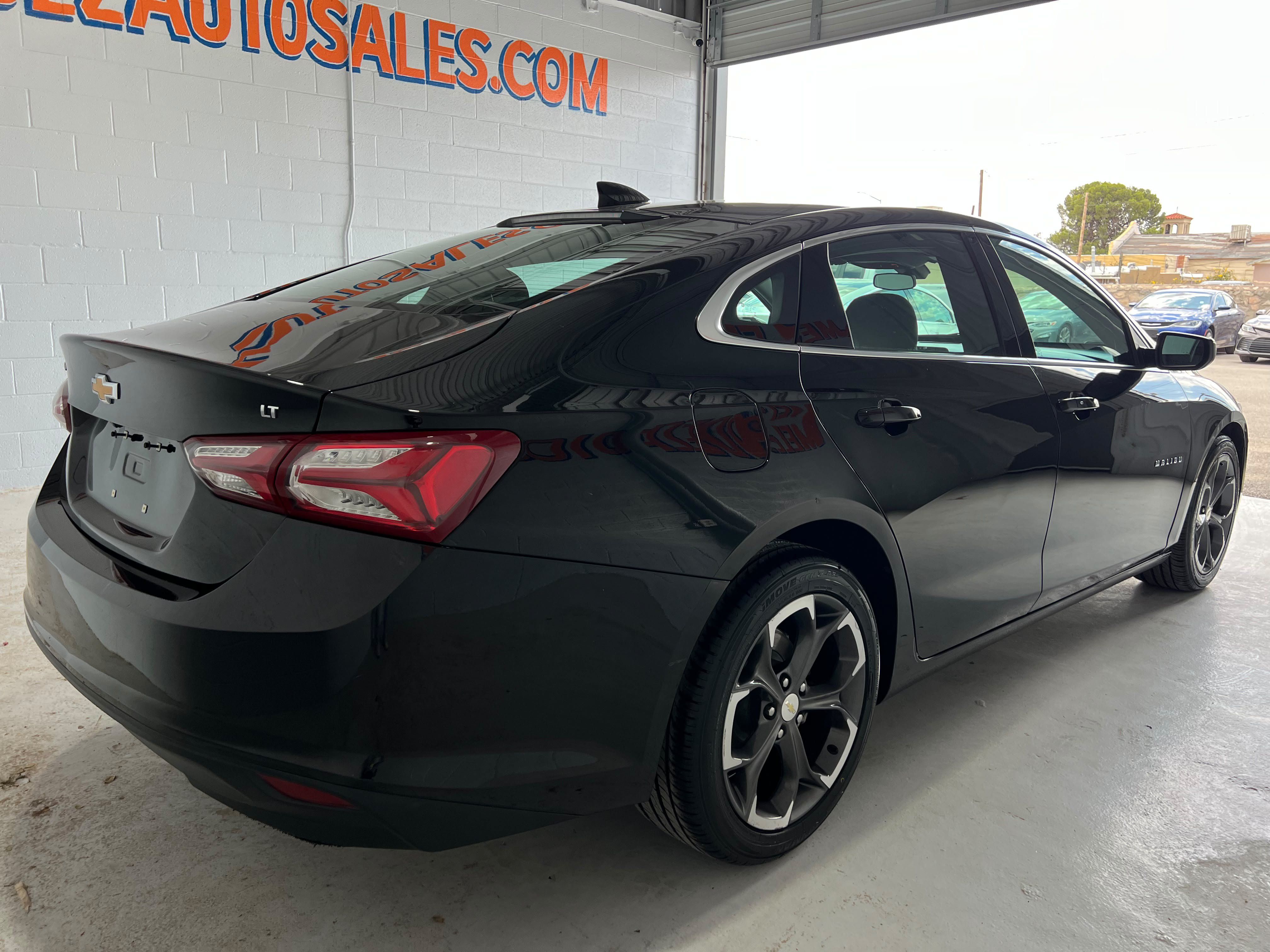 Used 2022 Chevrolet Malibu LT FWD image 5
