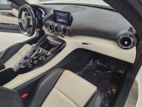 Used 2018 Mercedes-Benz AMG GT Roadster image 15