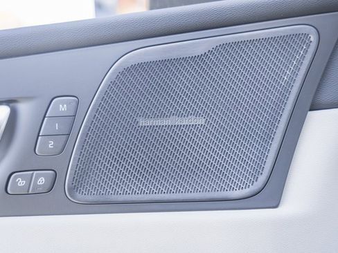 New 2026 Volvo XC60 B5 Ultra w/ Protection Package Premier image 39