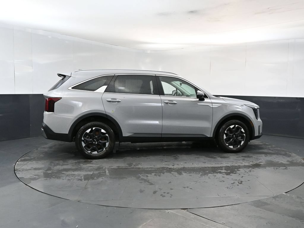 Certified 2024 Kia Sorento S w/ Panoramic Sunroof Package AWD/4WD image 6