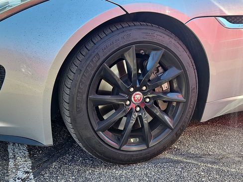 Used 2017 Jaguar F-TYPE Coupe RWD image 4