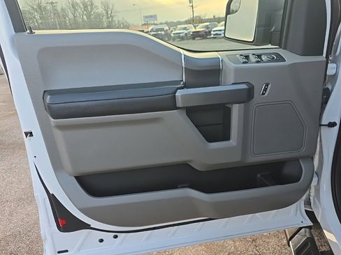 Used 2018 Ford F150 XLT w/ Equipment Group 302A Luxury image 16