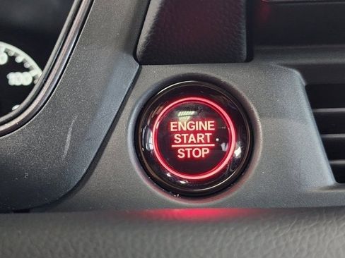 Used 2023 Honda Pilot TrailSport image 8