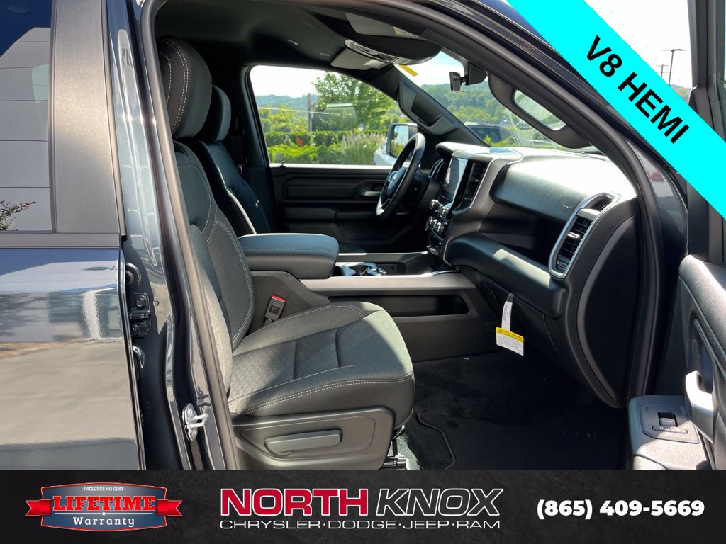 New 2026 RAM 1500 Express AWD/4WD image 27