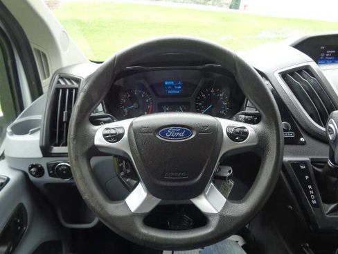 Used 2018 Ford Transit 250 130 Low Roof RWD image 16