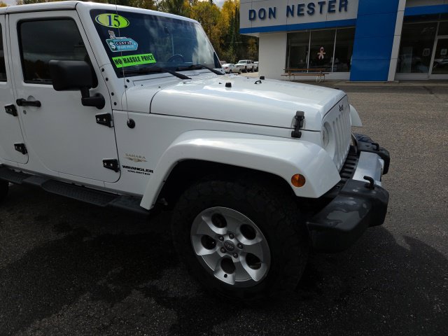 Used 2015 Jeep Wrangler Unlimited Sahara w/ Connectivity Group AWD/4WD image 27