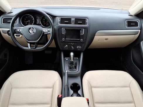 Used 2018 Volkswagen Jetta SE FWD image 10
