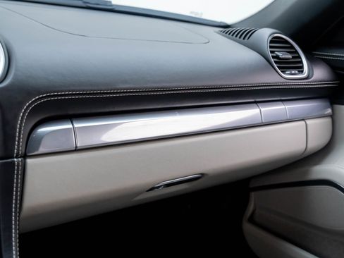 Certified 2019 Porsche 718 Boxster GTS image 28