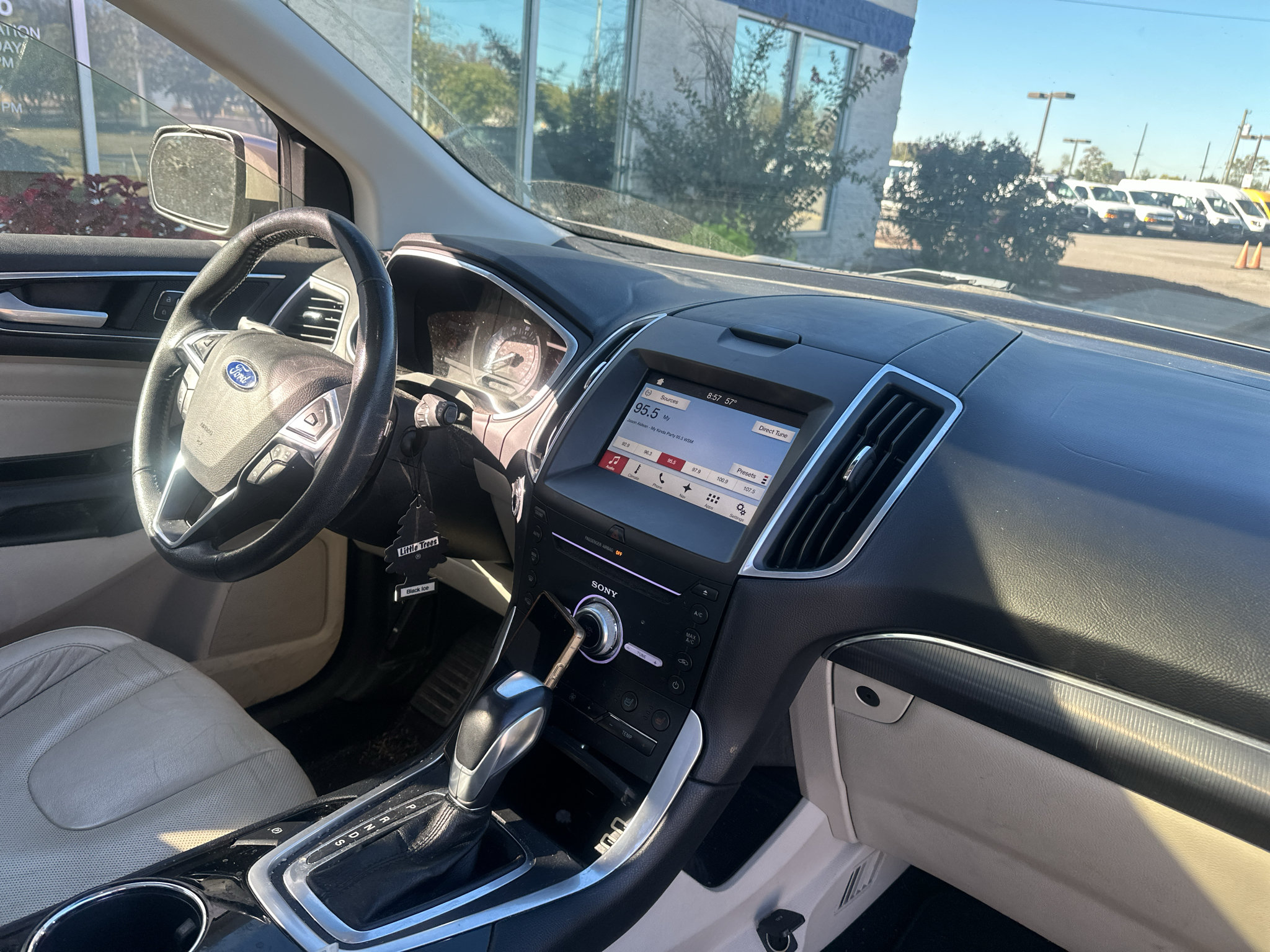 Used 2017 Ford Edge Titanium w/ Equipment Group 301A FWD image 11