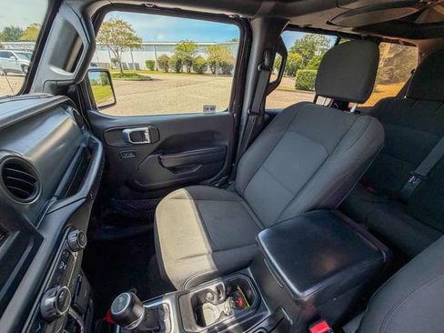 Used 2023 Jeep Wrangler Unlimited Sport AWD/4WD image 15