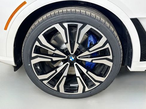 New 2026 BMW X7 M60i image 33