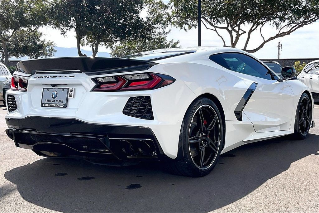 Used 2022 Chevrolet Corvette Stingray Premium Cpe w/ Z51 Performance Package RWD image 11