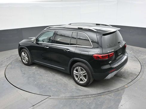 Used 2021 Mercedes-Benz GLB 250 4MATIC image 11
