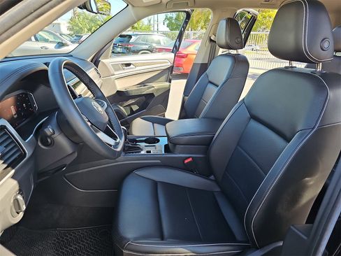 Certified 2023 Volkswagen Atlas SE w/ Panoramic Sunroof Package image 17