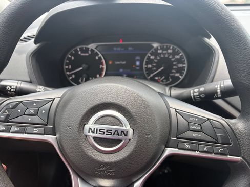 Used 2022 Nissan Altima 2.5 SV FWD image 14