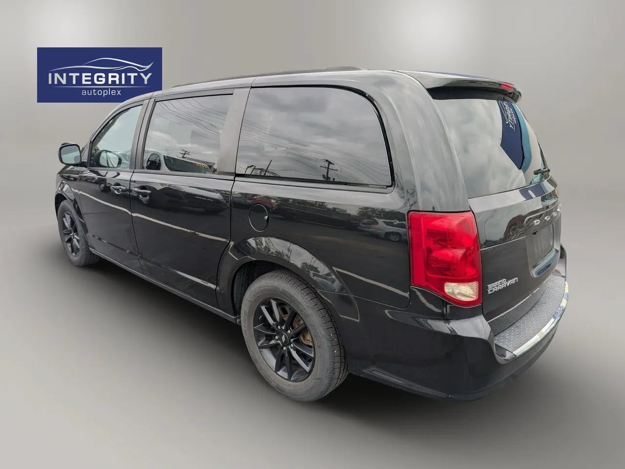 Used 2019 Dodge Grand Caravan GT FWD image 4