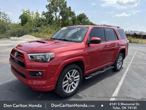 Used 2022 Toyota 4Runner TRD Sport AWD/4WD image 3