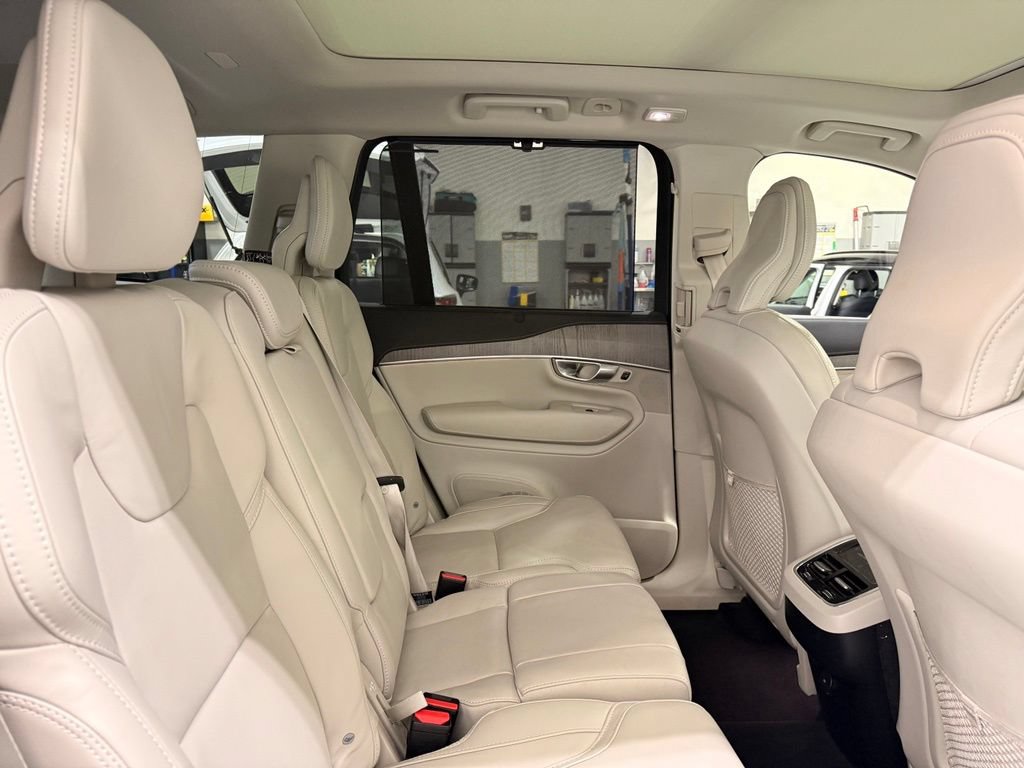 Used 2024 Volvo XC90 B6 Ultimate w/ Protection Package Premier AWD/4WD image 27