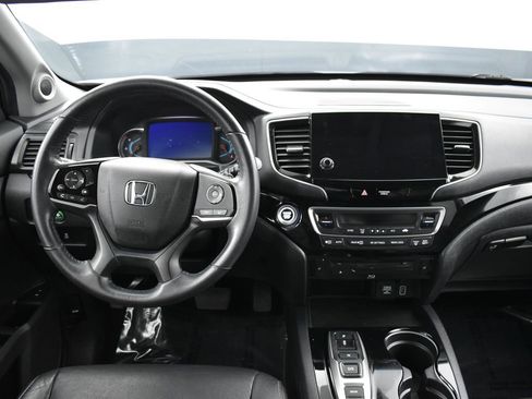 Used 2022 Honda Pilot Touring image 16
