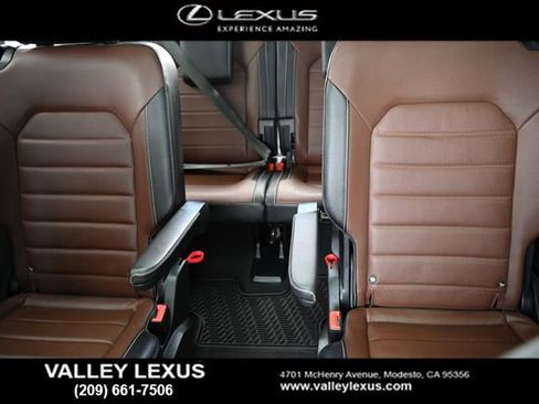 Used 2021 Volkswagen Atlas SEL Premium image 11