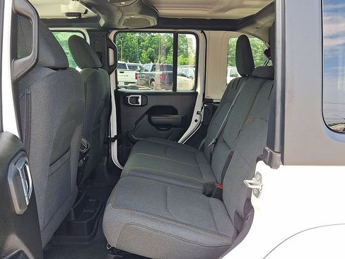 Used 2024 Jeep Wrangler Unlimited w/ Convenience Group AWD/4WD image 26