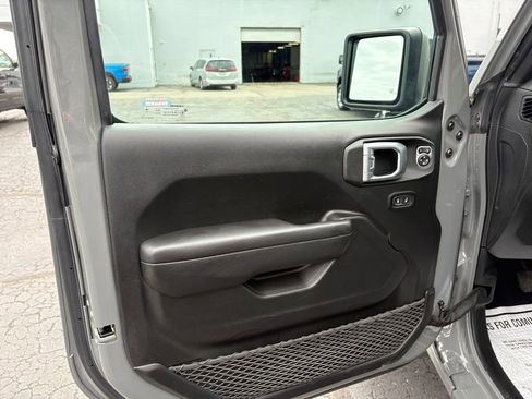 Used 2023 Jeep Wrangler Unlimited Sport AWD/4WD image 13