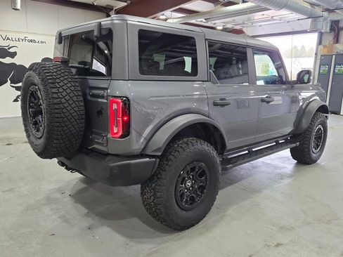 Used 2023 Ford Bronco Wildtrak image 15