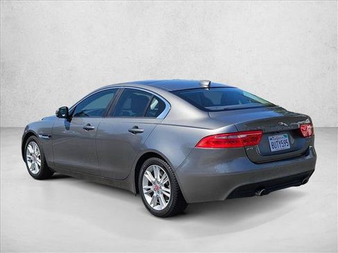 Used 2018 Jaguar XE Premium AWD/4WD image 7