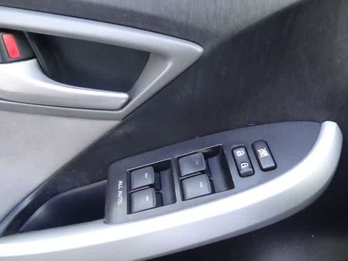 Used 2014 Toyota Prius Two image 9