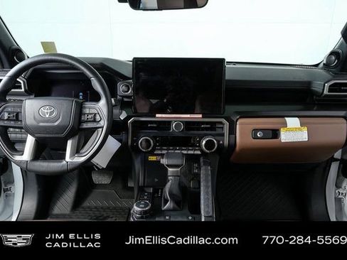 Used 2025 Toyota 4Runner Limited image 17