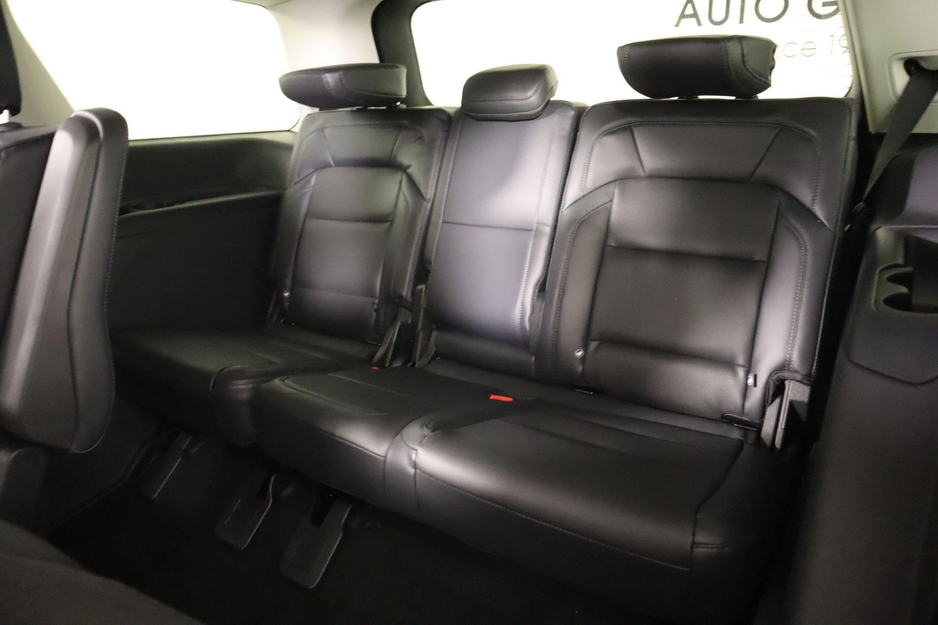 New 2026 Lincoln Navigator Premiere AWD/4WD image 14